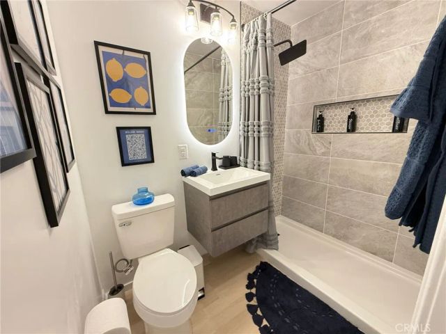 1123 N Vista Street, West Hollywood, CA 90046