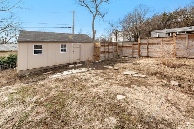 2129 Walnut Drive, Manhattan, KS 66502