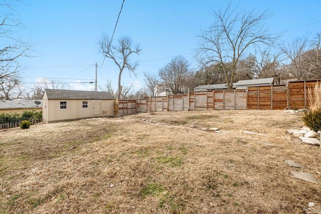 2129 Walnut Drive, Manhattan, KS 66502