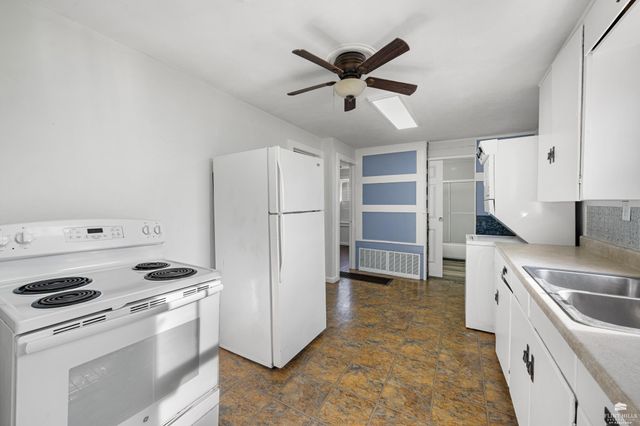 2129 Walnut Drive, Manhattan, KS 66502