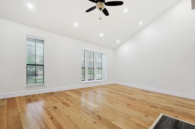 402 Creekmeadow Lane, Lewisville, TX 75067