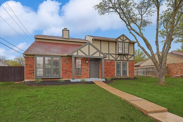 402 Creekmeadow Lane, Lewisville, TX 75067