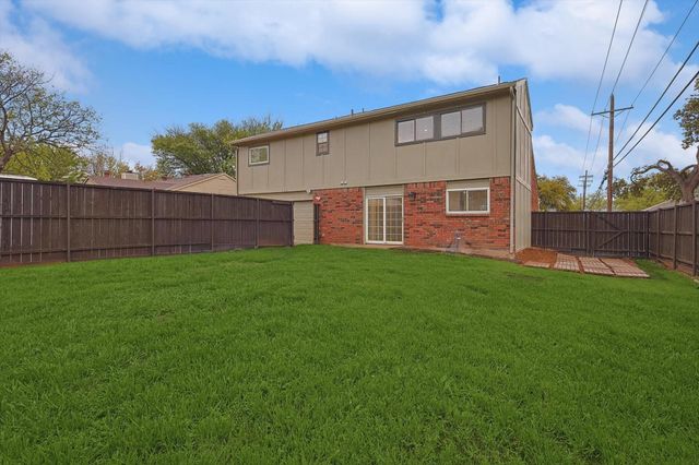 402 Creekmeadow Lane, Lewisville, TX 75067