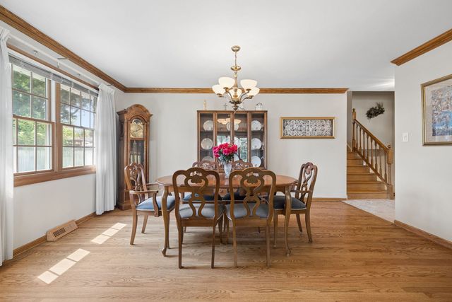 7802 Sawyer Road, Darien, IL 60561