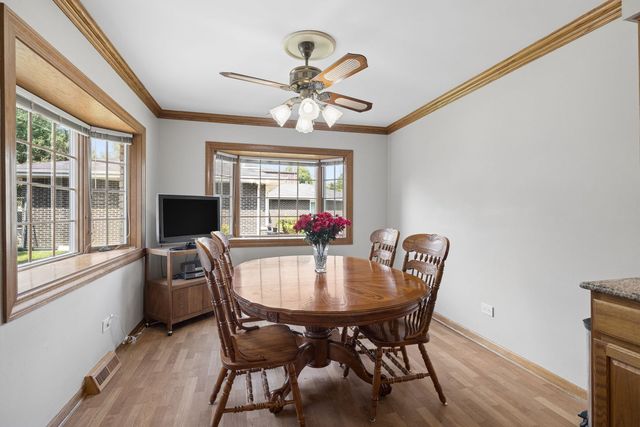 7802 Sawyer Road, Darien, IL 60561