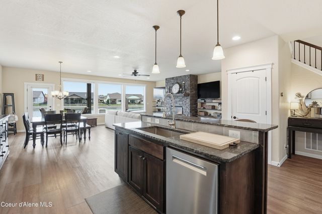 15465 N Pristine CIR, Rathdrum, ID 83858