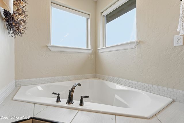 15465 N Pristine CIR, Rathdrum, ID 83858