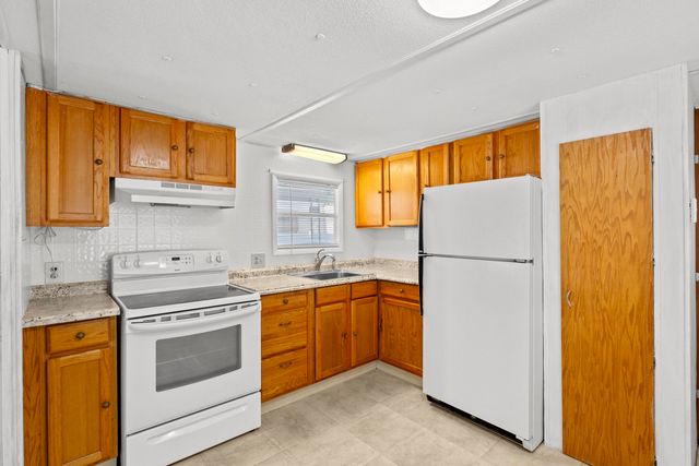 8949 Oak Street, Boynton Beach, FL 33436