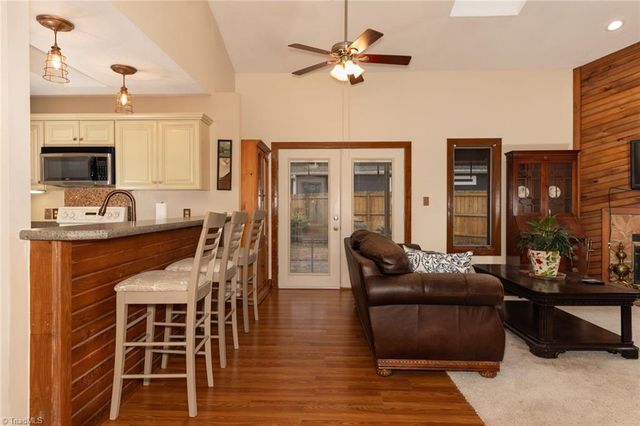 4204 Sunburst Drive, High Point, NC 27265