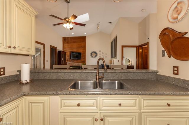 4204 Sunburst Drive, High Point, NC 27265