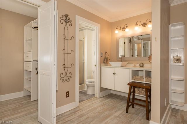 4204 Sunburst Drive, High Point, NC 27265