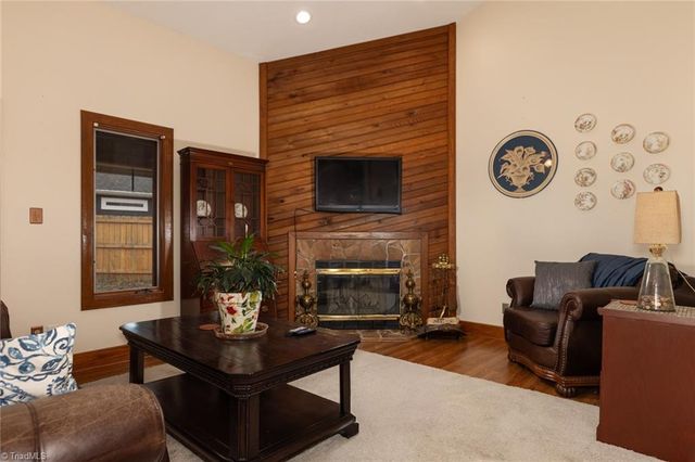 4204 Sunburst Drive, High Point, NC 27265