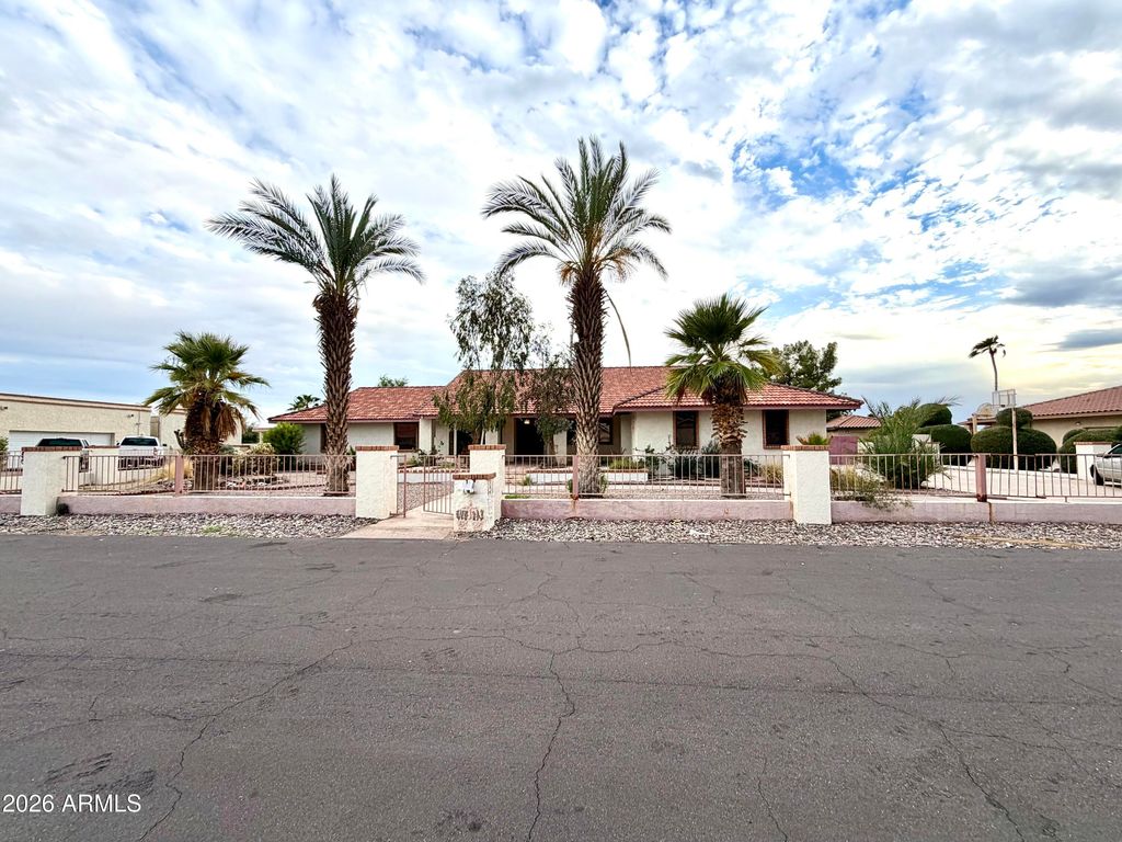 6723 W SCHMIDT Street, Glendale, AZ 85308 — exterior