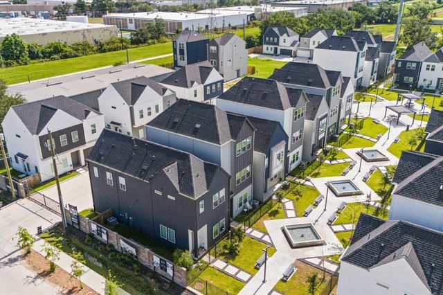 8303 Springwood Creek Lane, Houston, TX 77055