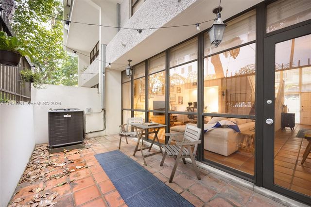 2666 Tigertail Ave 111, Coconut Grove, FL 33133