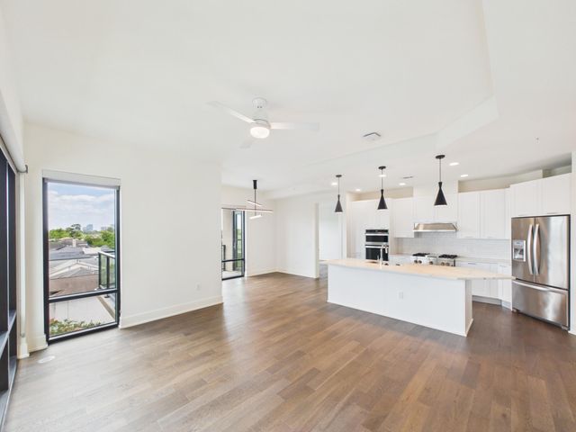 929 Westcott Street 542, Houston, TX 77007