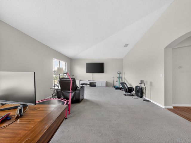 24215 WELDON DRIVE, Eustis, FL 32736