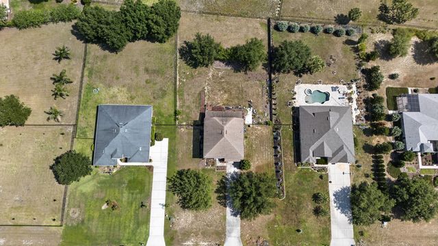 24215 WELDON DRIVE, Eustis, FL 32736