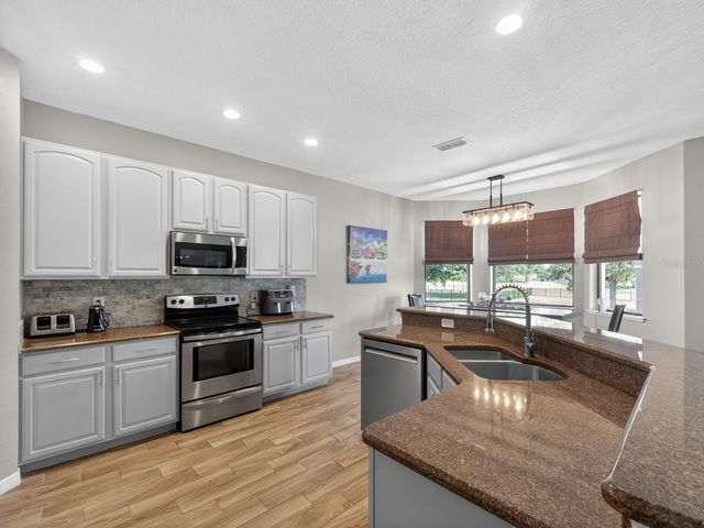 24215 WELDON DRIVE, Eustis, FL 32736