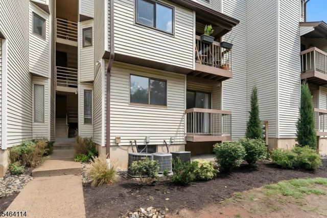 3404 Richmond Ct, Hillsborough Twp., NJ 08844