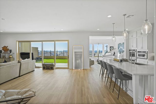 21230 W Wildflower Way, Chatsworth, CA 91311