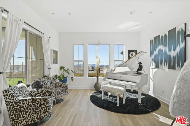 21230 W Wildflower Way, Chatsworth, CA 91311