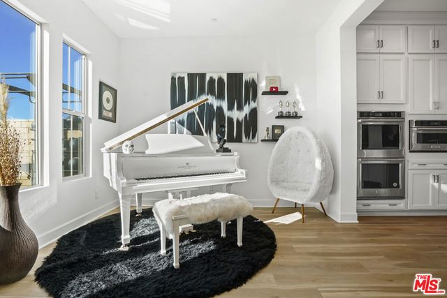 21230 W Wildflower Way, Chatsworth, CA 91311