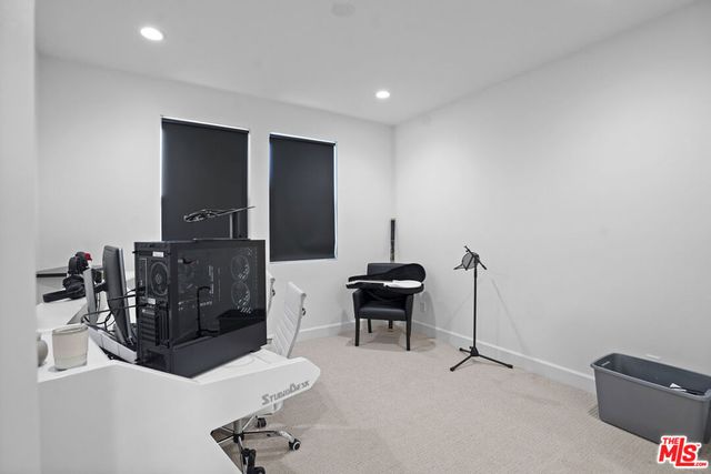 21230 W Wildflower Way, Chatsworth, CA 91311