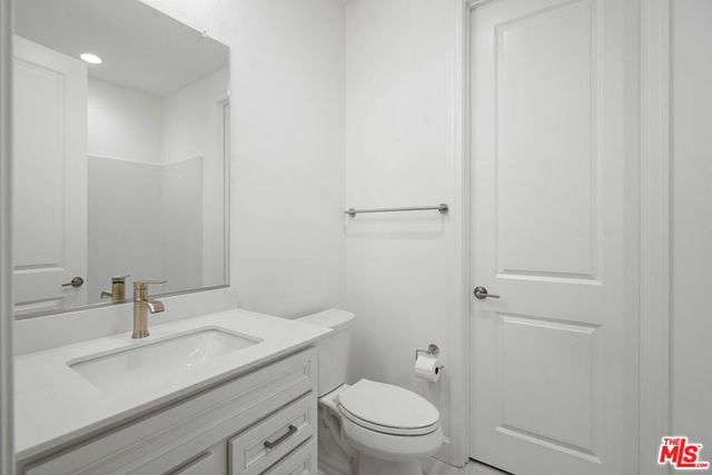 21230 W Wildflower Way, Chatsworth, CA 91311