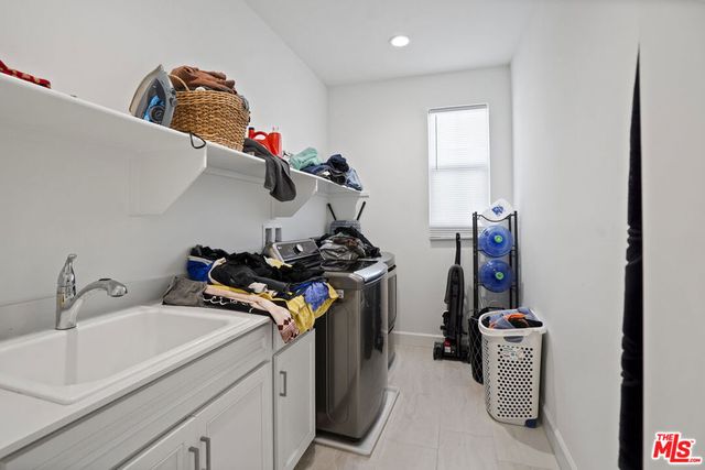 21230 W Wildflower Way, Chatsworth, CA 91311