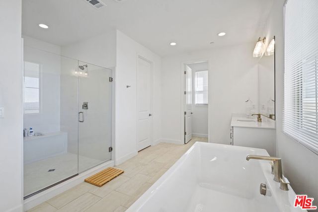 21230 W Wildflower Way, Chatsworth, CA 91311