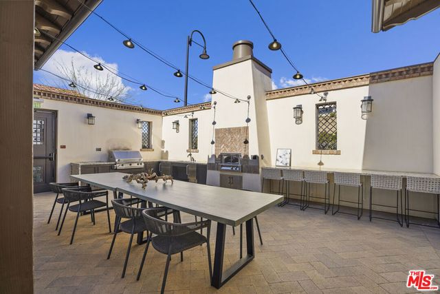 21230 W Wildflower Way, Chatsworth, CA 91311