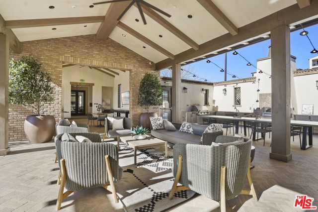 21230 W Wildflower Way, Chatsworth, CA 91311