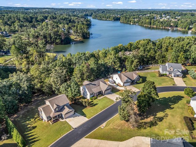 261 Glendower Lane, Chesnee, SC 29323