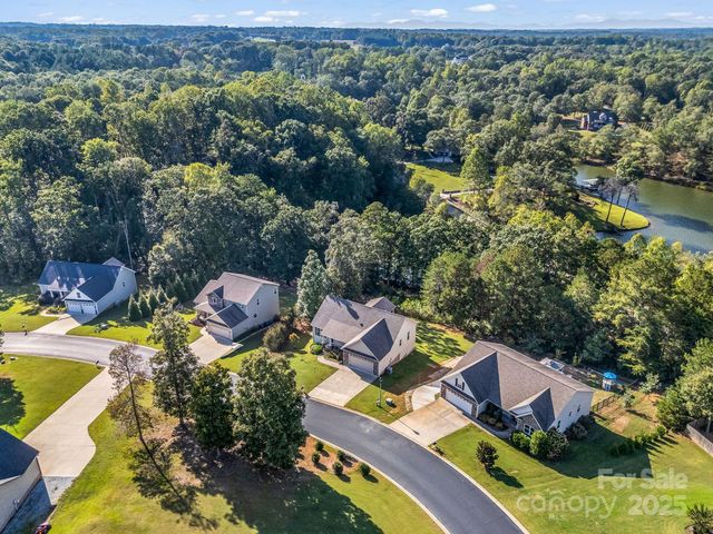 261 Glendower Lane, Chesnee, SC 29323
