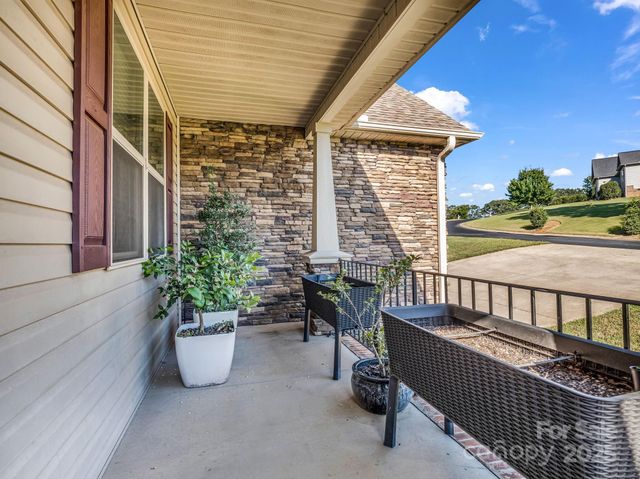 261 Glendower Lane, Chesnee, SC 29323