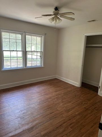 2042 Sniders Highway, Walterboro, SC 29488