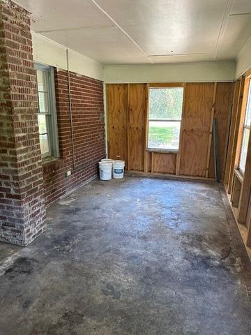 2042 Sniders Highway, Walterboro, SC 29488