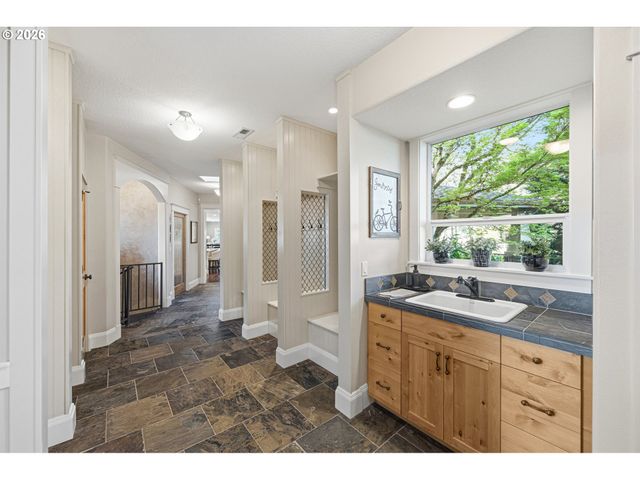 25150 Se BOHNA PARK Rd, Damascus, OR 97089