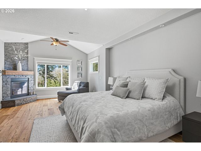 25150 Se BOHNA PARK Rd, Damascus, OR 97089