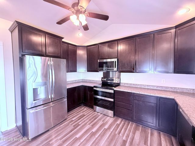 511 N B Street, Bridgeton, NC 28519