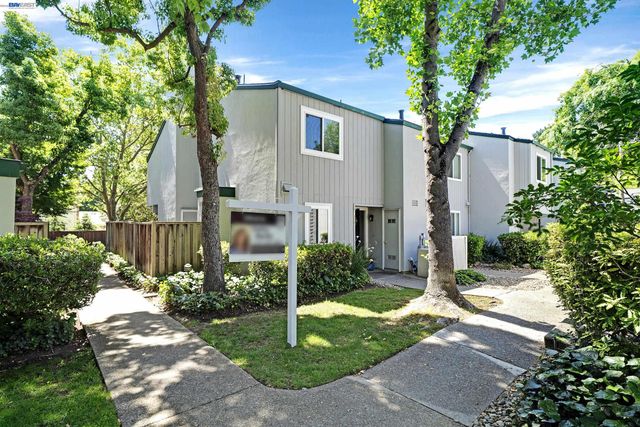 408 Old Orchard Ct, Danville, CA 94526