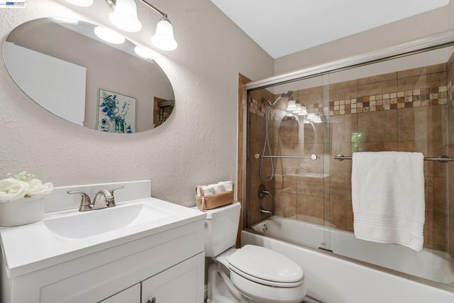 408 Old Orchard Ct, Danville, CA 94526
