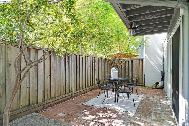 408 Old Orchard Ct, Danville, CA 94526