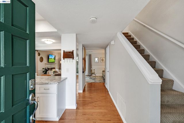 408 Old Orchard Ct, Danville, CA 94526