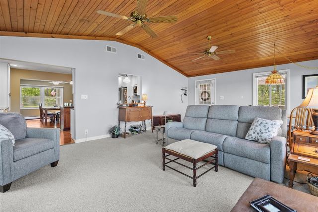 51860 County Road 384, Grand Junction, MI 49056