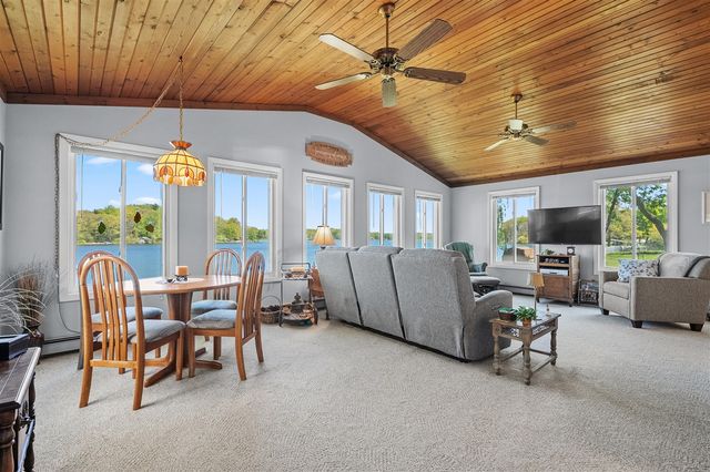 51860 County Road 384, Grand Junction, MI 49056