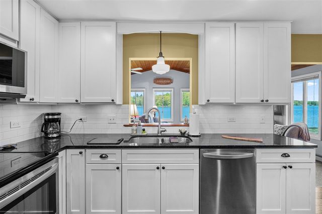 51860 County Road 384, Grand Junction, MI 49056