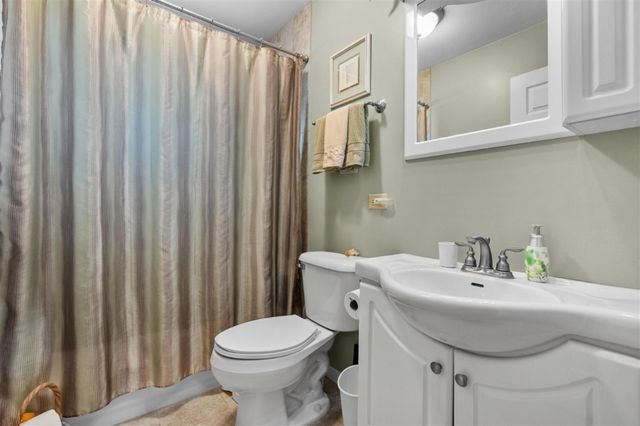 51860 County Road 384, Grand Junction, MI 49056
