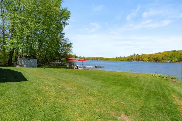 51860 County Road 384, Grand Junction, MI 49056